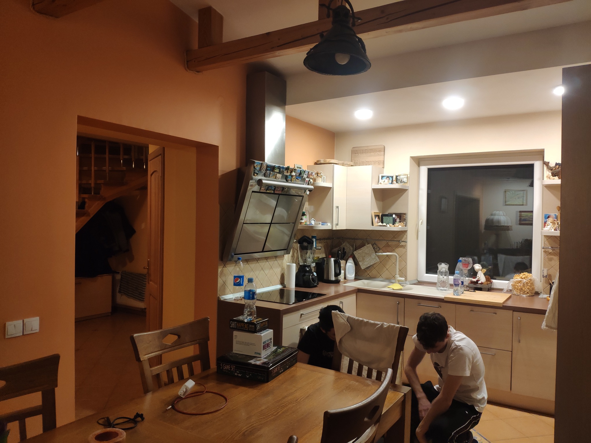 Dovy 家的木屋和院子